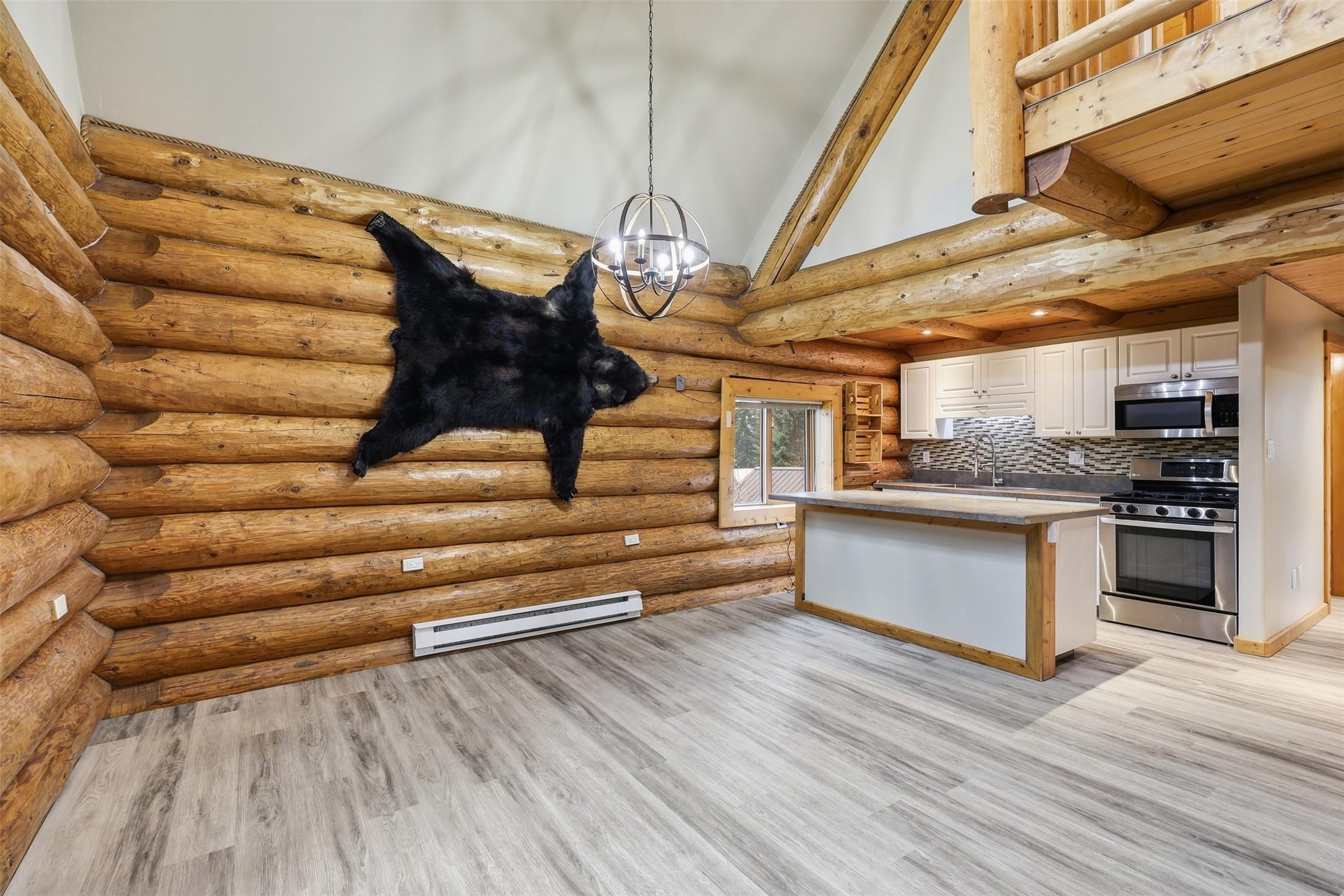 4761 Atwater Road, Logan Lake, BC - Indoor Photo Showing Kitchen