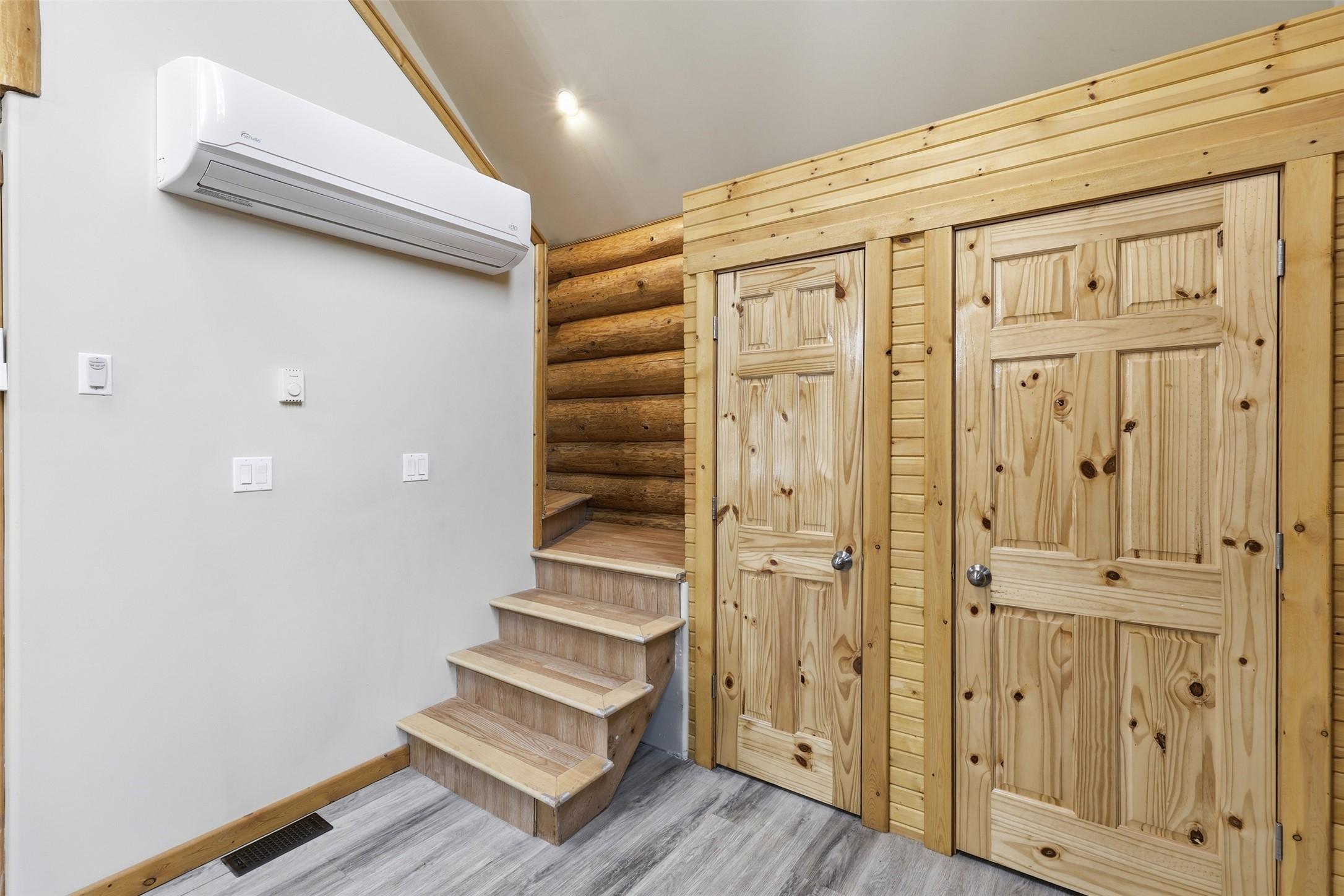 4761 Atwater Road, Logan Lake, BC - Indoor Photo Showing Other Room