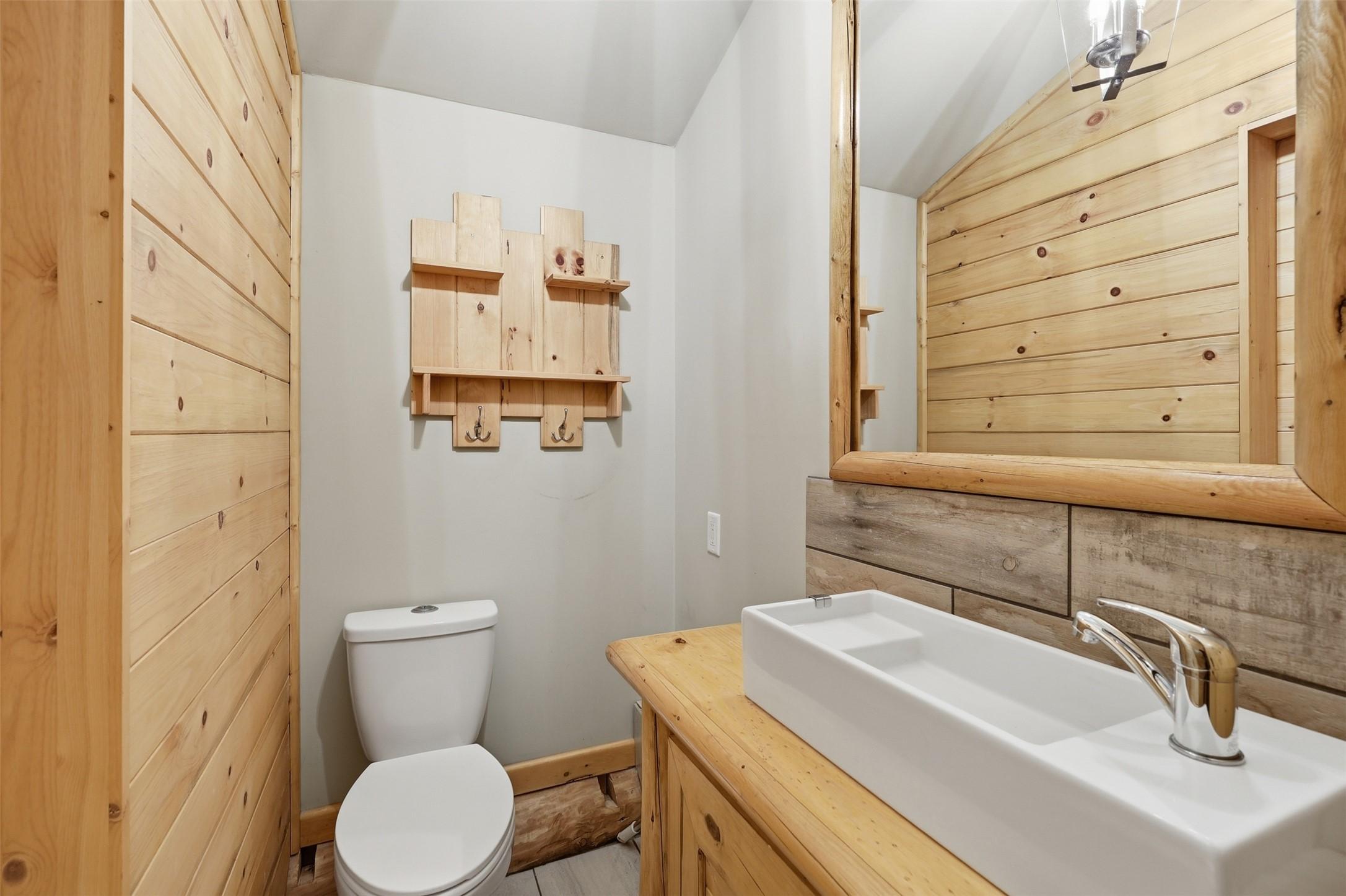 4761 Atwater Road, Logan Lake, BC - Indoor Photo Showing Bathroom