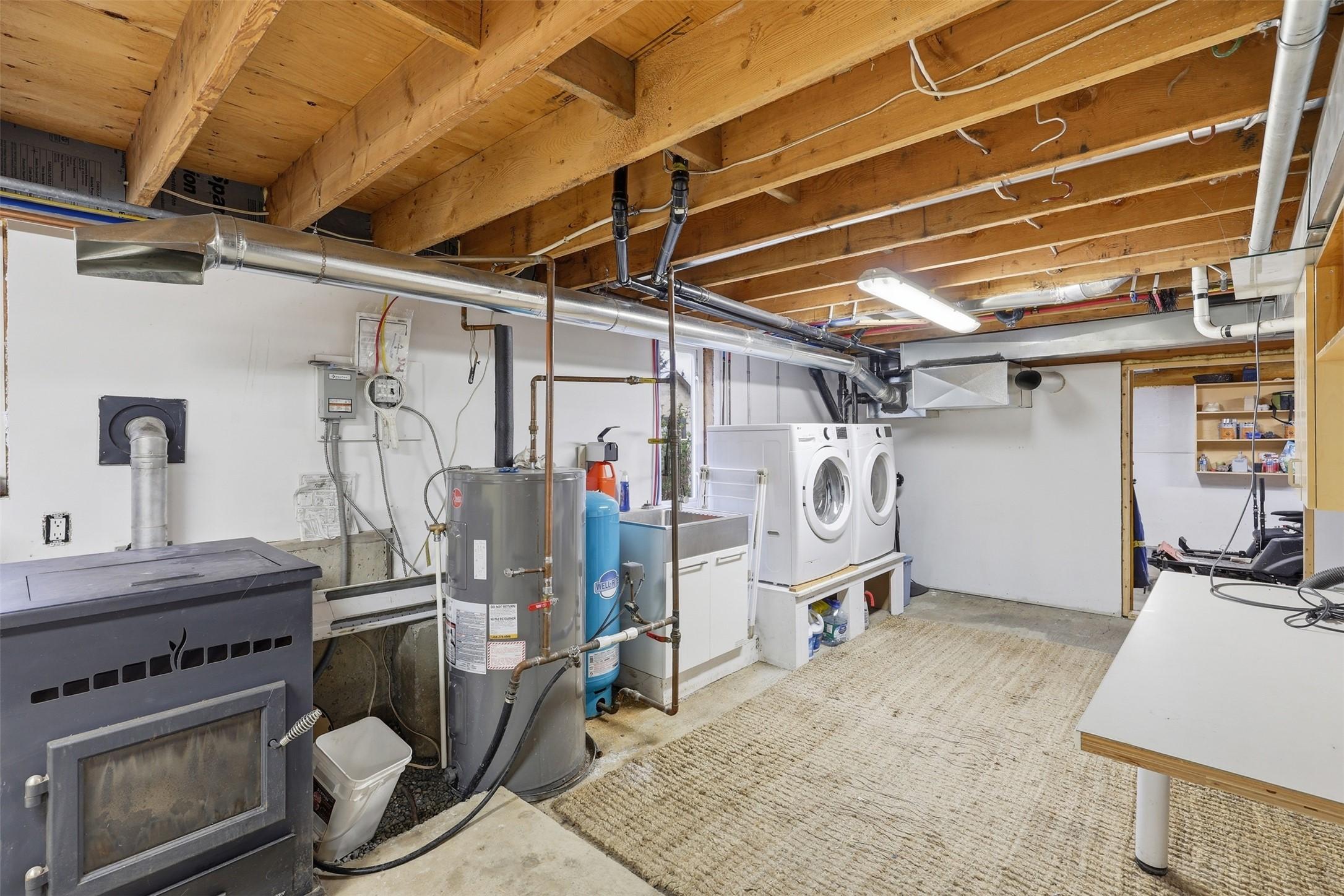 4761 Atwater Road, Logan Lake, BC - Indoor Photo Showing Basement