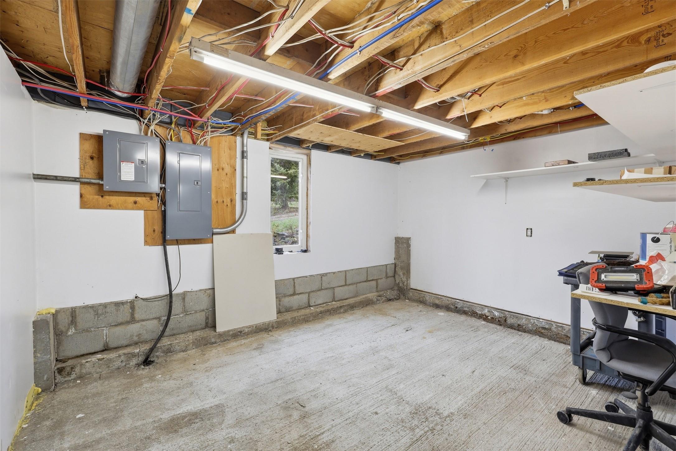 4761 Atwater Road, Logan Lake, BC - Indoor Photo Showing Basement