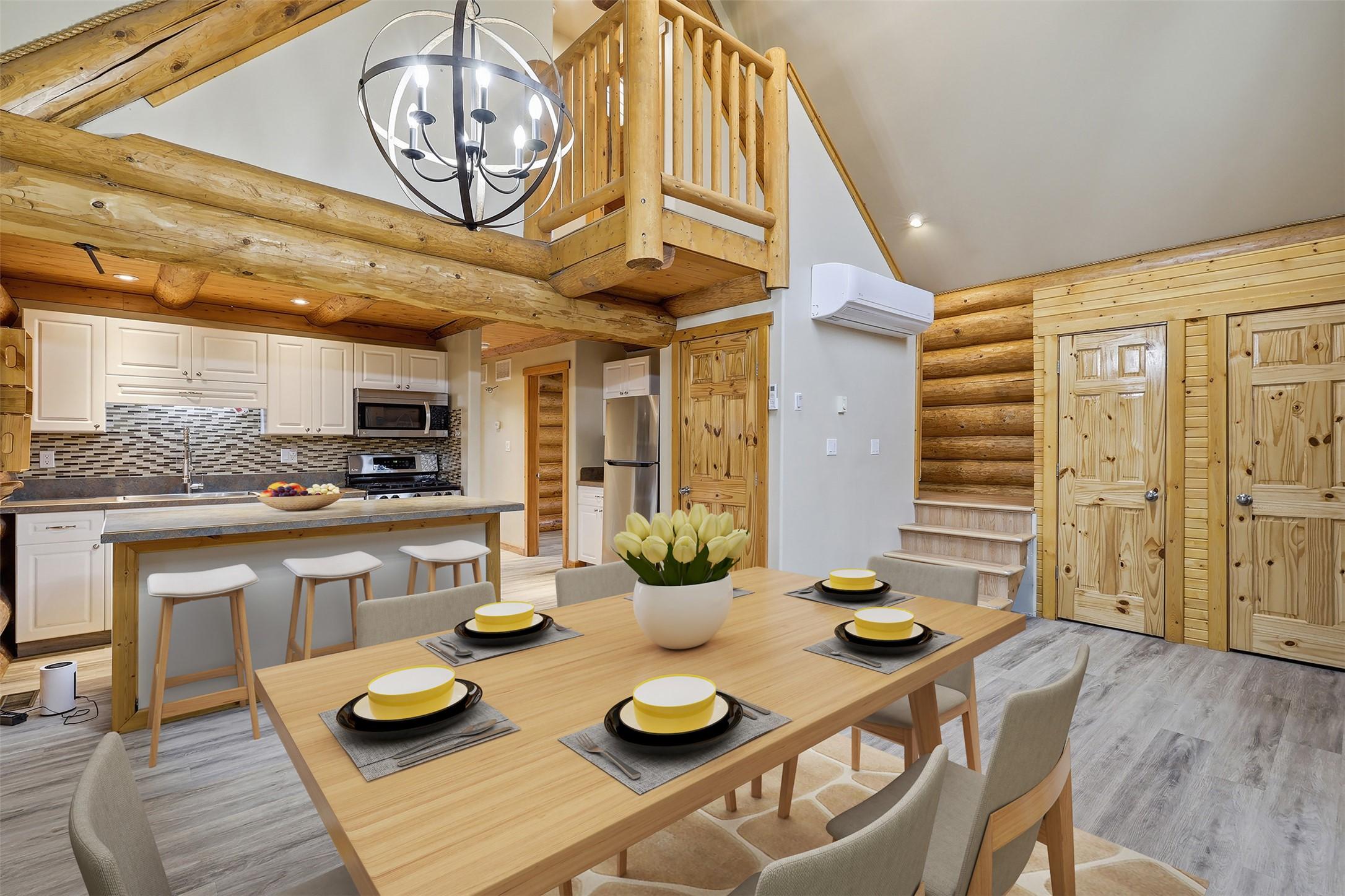 4761 Atwater Road, Logan Lake, BC - Indoor Photo Showing Dining Room