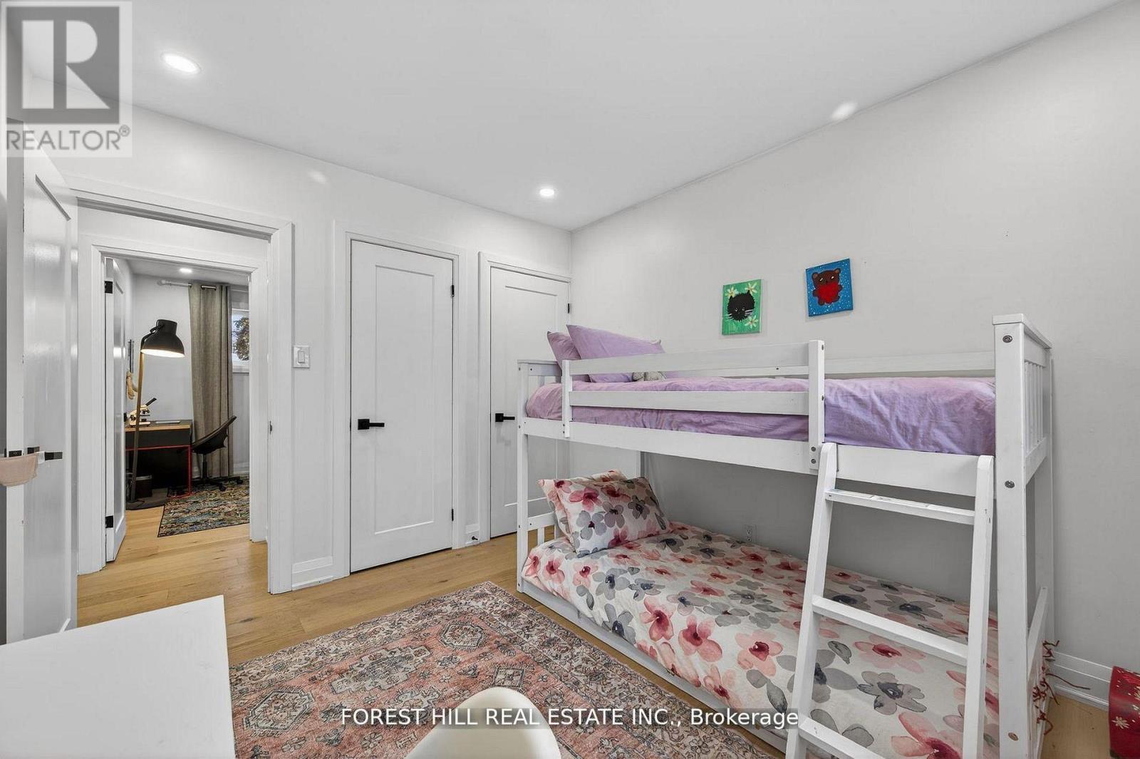 4 Holman Crescent, Aurora, ON - Indoor Photo Showing Bedroom