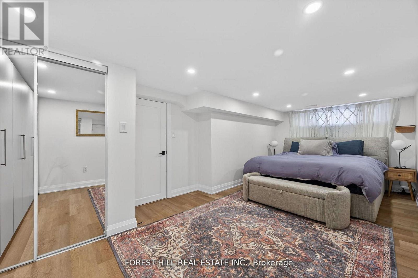 4 Holman Crescent, Aurora, ON - Indoor Photo Showing Bedroom