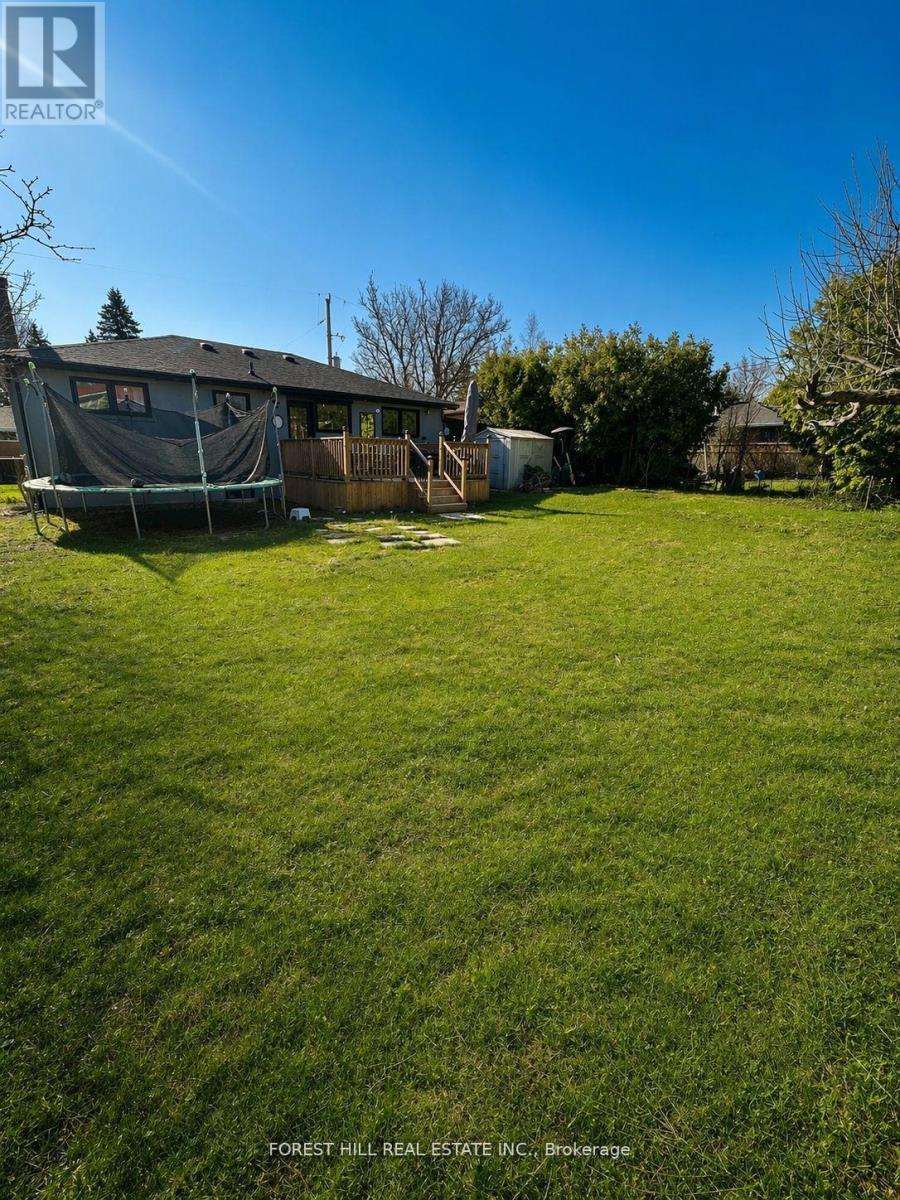 4 Holman Crescent, Aurora, ON - Outdoor