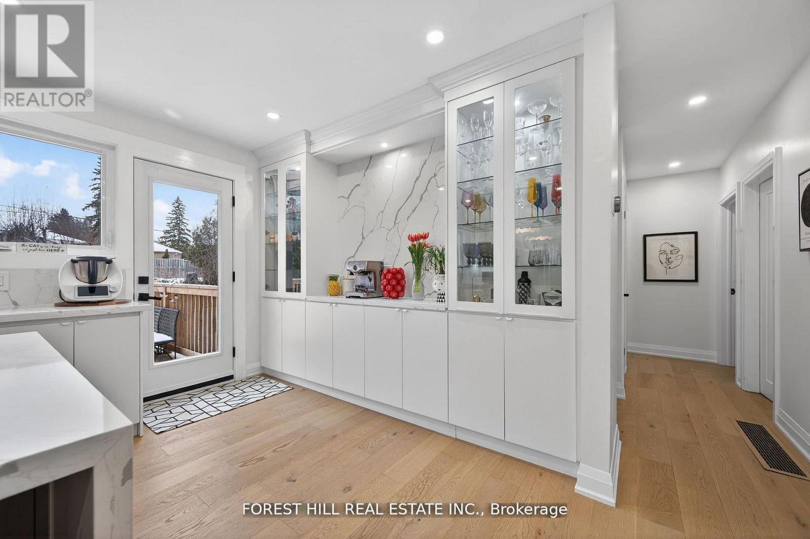 4 Holman Crescent, Aurora, ON - Indoor Photo Showing Other Room