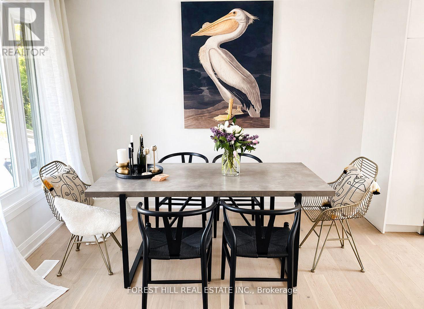 4 Holman Crescent, Aurora, ON - Indoor Photo Showing Dining Room