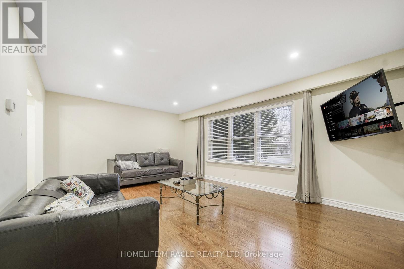 38 River View Drive, Brampton, ON - Indoor Photo Showing Other Room