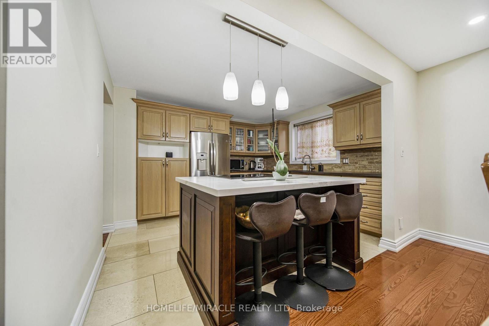 38 River View Drive, Brampton, ON - Indoor Photo Showing Kitchen