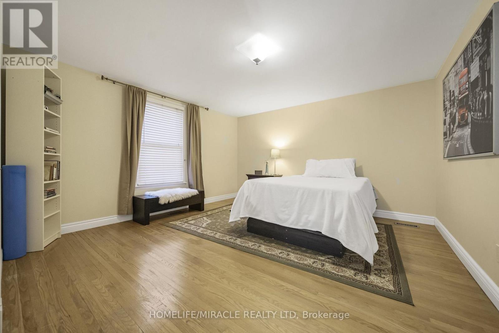 38 River View Drive, Brampton, ON - Indoor Photo Showing Bedroom