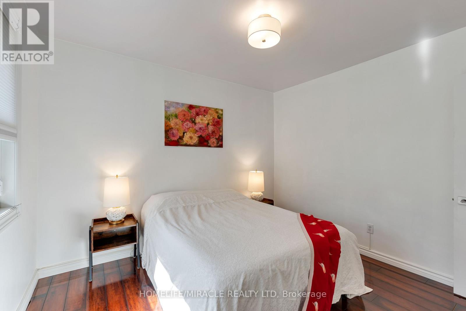 32 Durham Road, Hamilton, ON - Indoor Photo Showing Bedroom