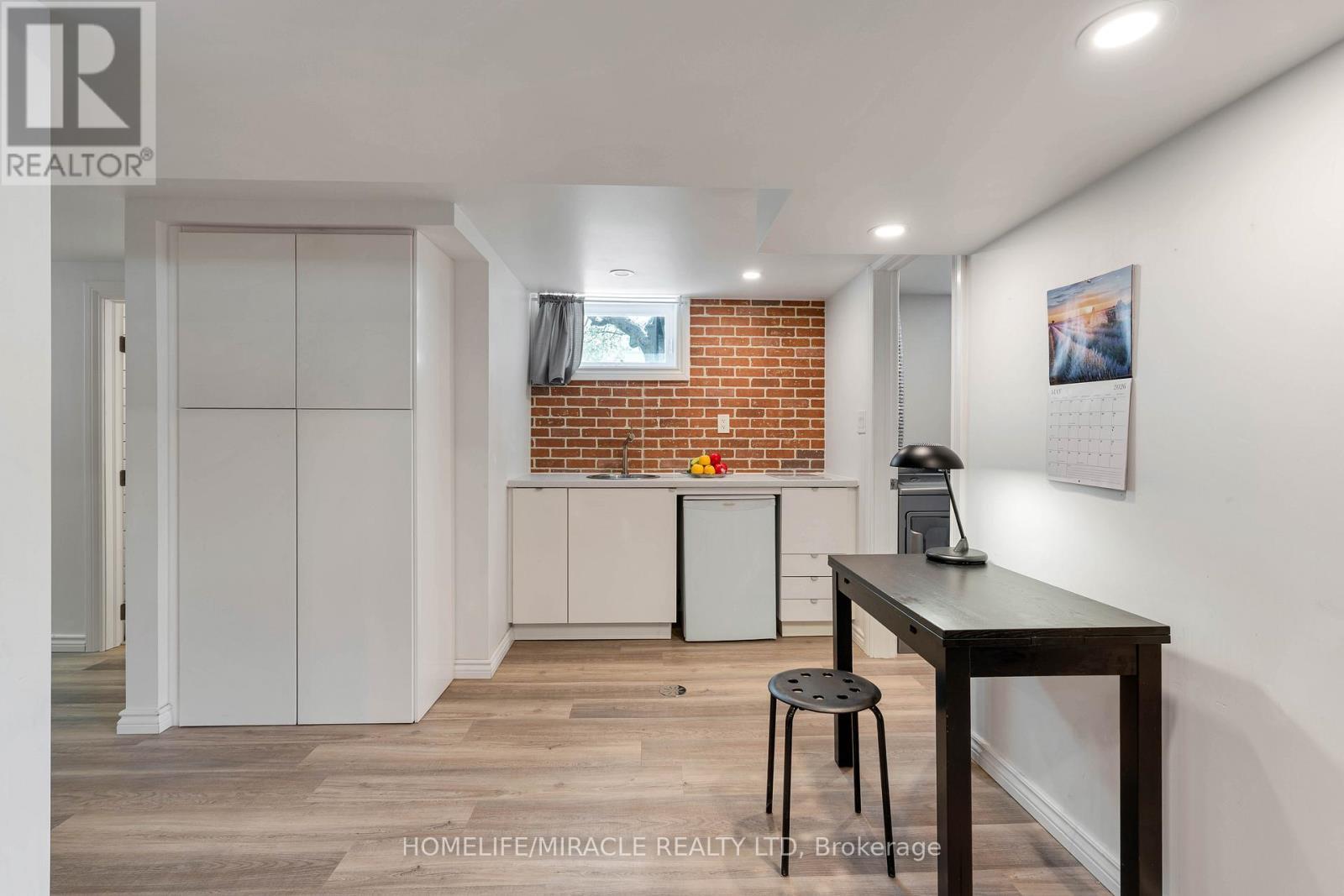 32 Durham Road, Hamilton, ON - Indoor