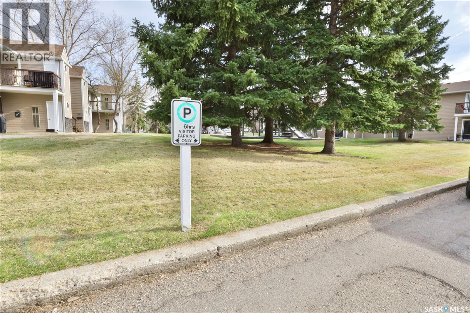 220 Cedar Meadow Drive, Regina, SK - Outdoor