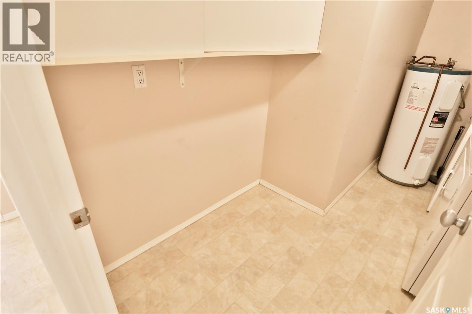 220 Cedar Meadow Drive, Regina, SK - Indoor