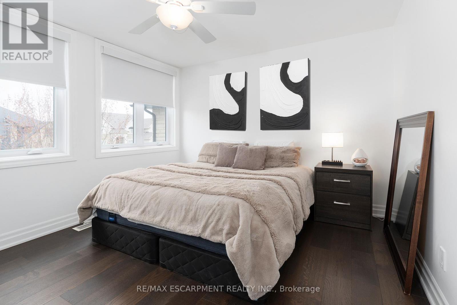 27 Elodia Court, Hamilton, ON - Indoor Photo Showing Bedroom