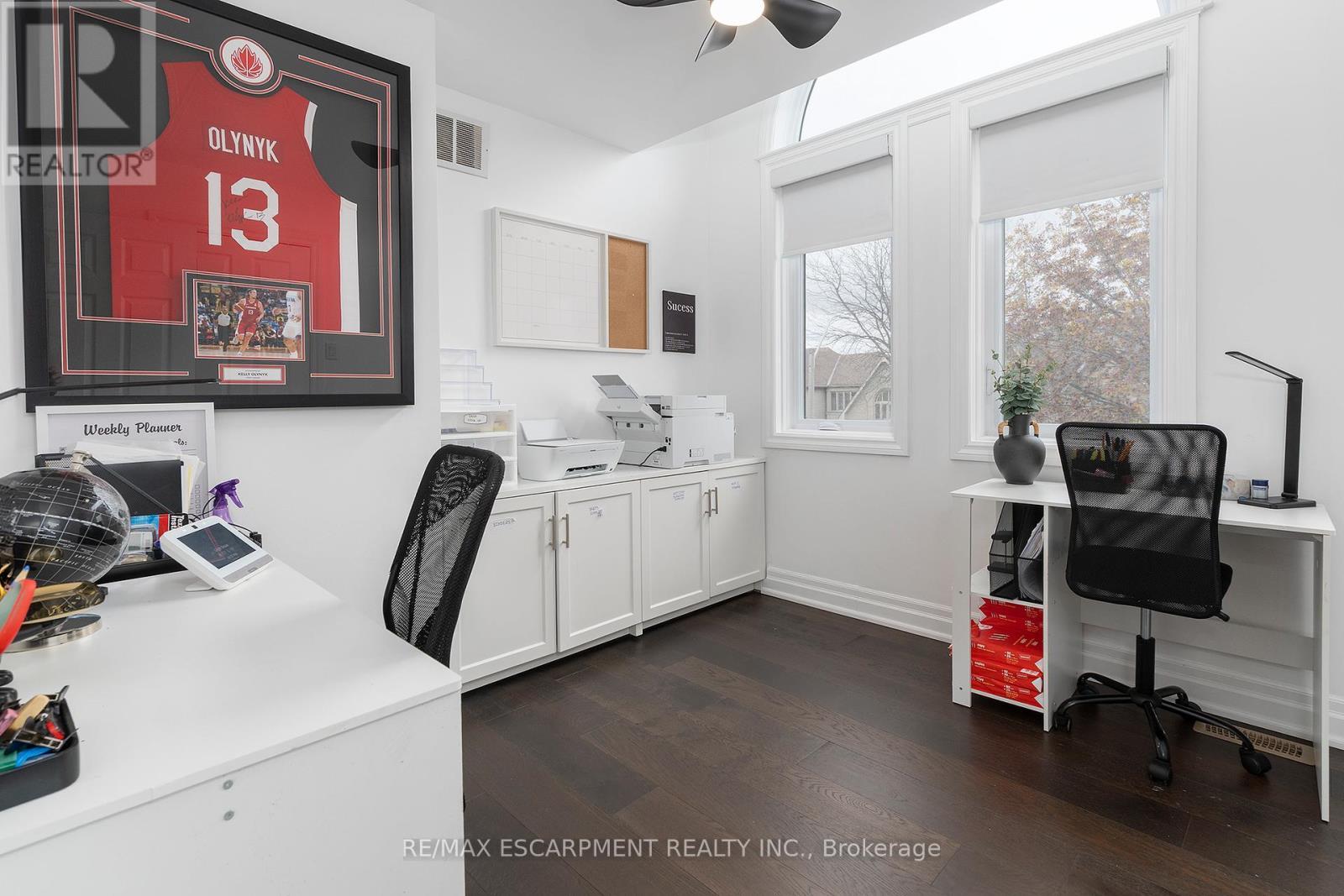 27 Elodia Court, Hamilton, ON - Indoor
