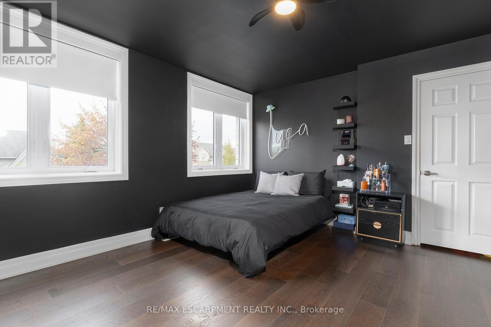 27 Elodia Court, Hamilton, ON - Indoor Photo Showing Bedroom