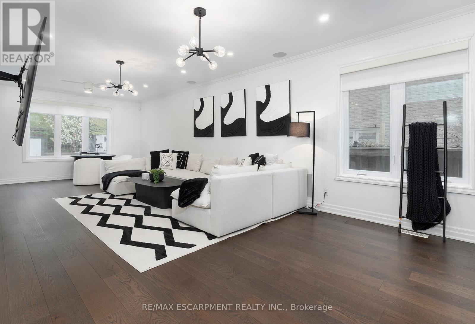 27 Elodia Court, Hamilton, ON - Indoor