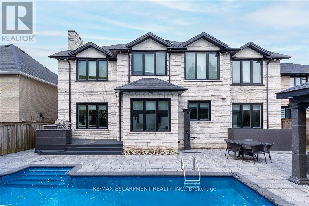 27 Elodia Court, Hamilton, ON - Outdoor With In Ground Pool With Deck Patio Veranda With Facade