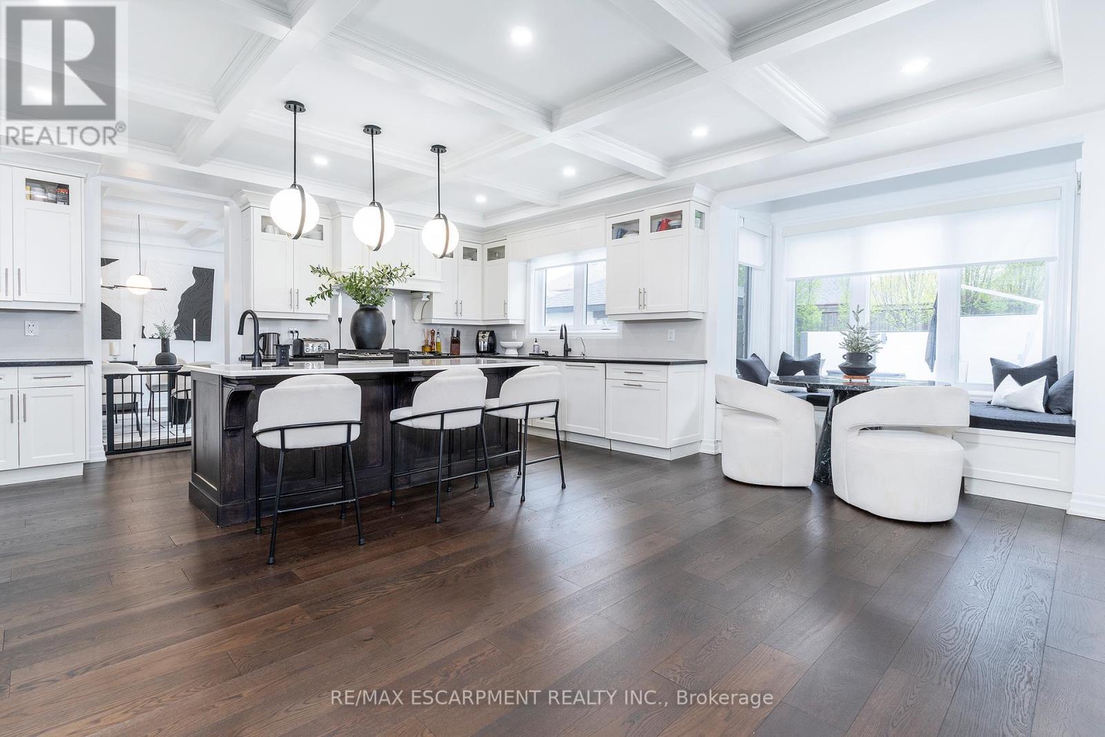27 Elodia Court, Hamilton, ON - Indoor Photo Showing Other Room