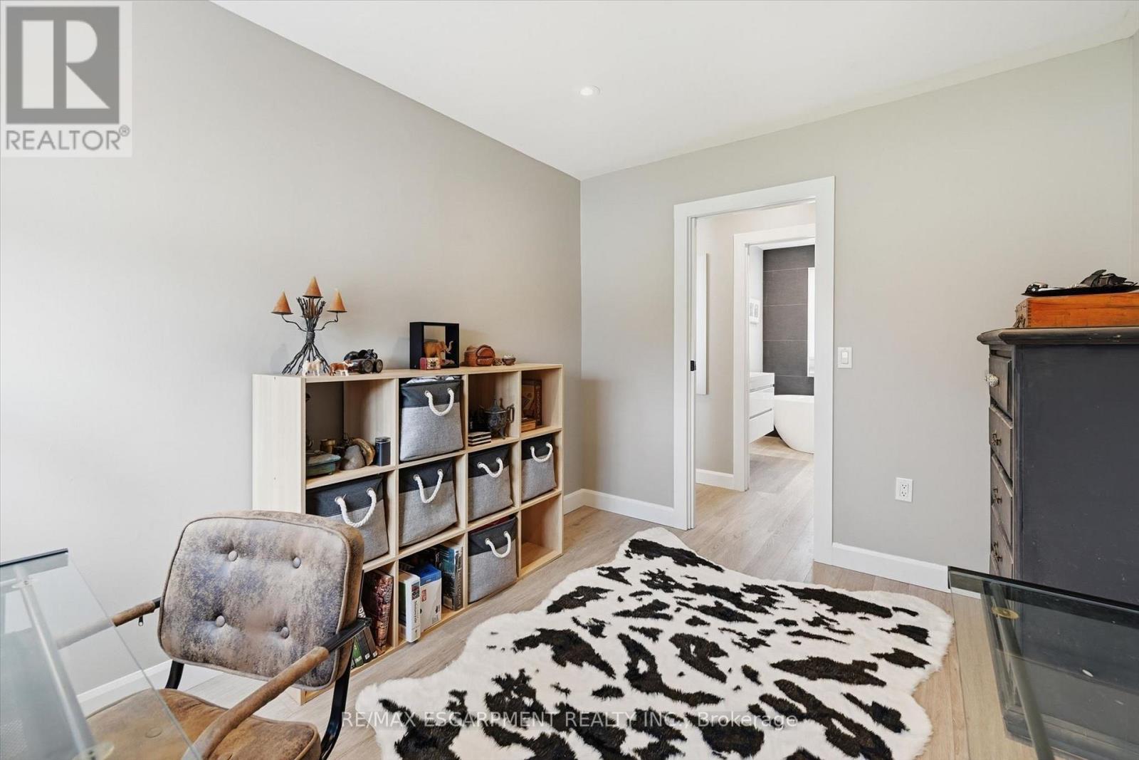 2330 Alma Dale Avenue, Burlington, ON - Indoor Photo Showing Other Room