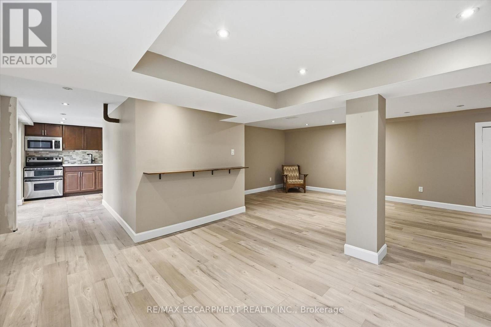 2330 Alma Dale Avenue, Burlington, ON - Indoor