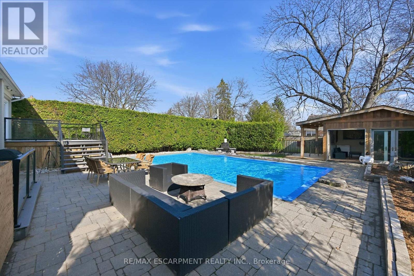 2330 Alma Dale Avenue, Burlington, ON - Outdoor