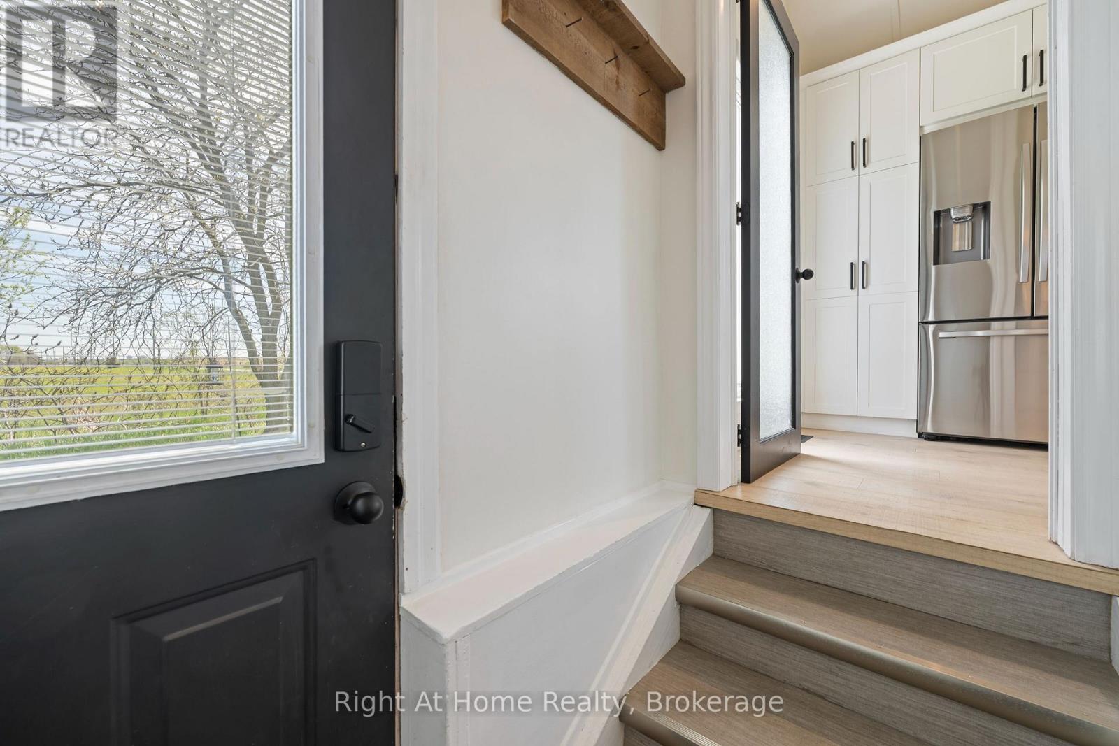 1483 Fifth Ave Louth, St. Catharines (Rural Fourth), ON - Indoor Photo Showing Other Room
