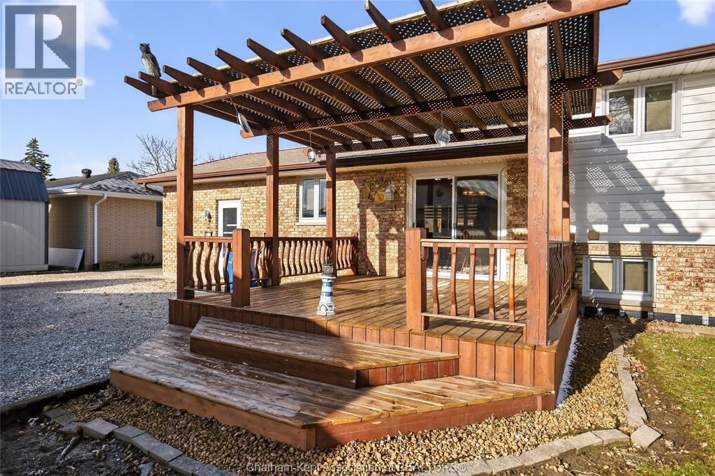 47 Park Lane, Tilbury, ON - Outdoor With Deck Patio Veranda