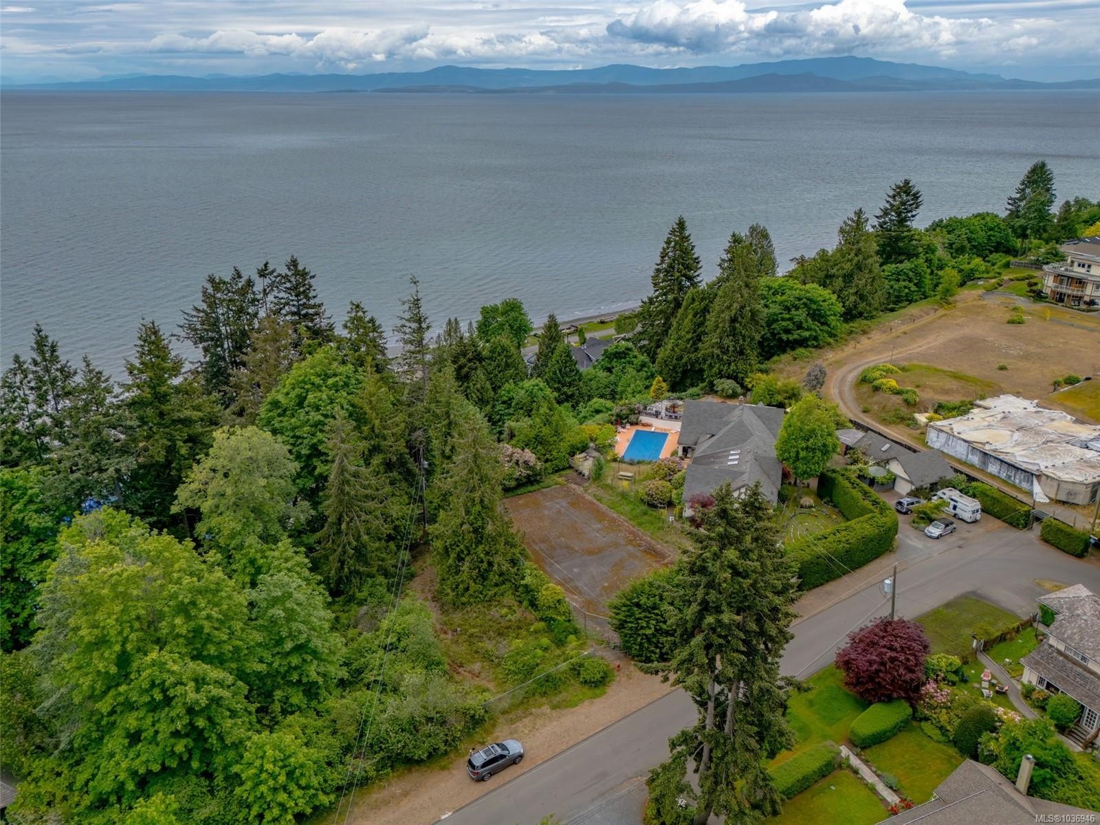 391 Burnham Rd, Qualicum Beach, BC