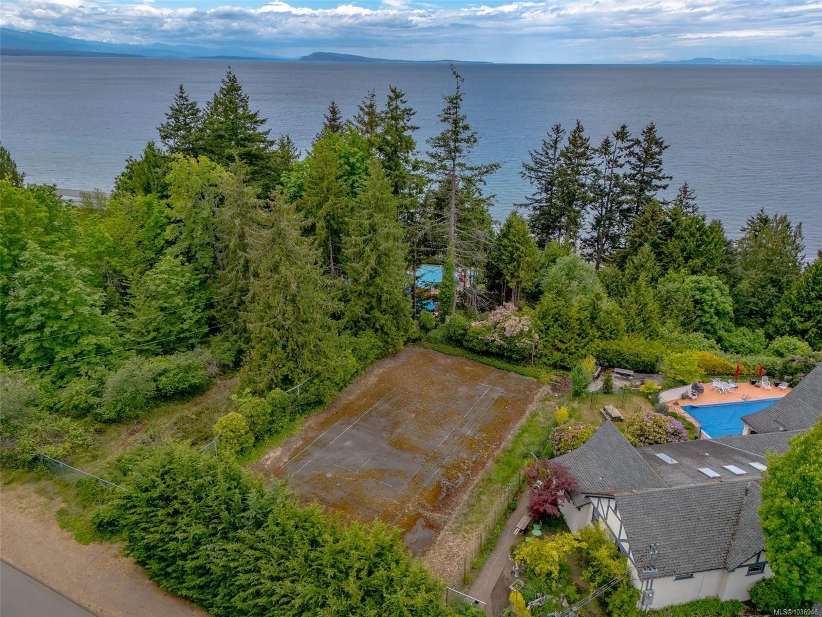 391 Burnham Rd, Qualicum Beach, BC