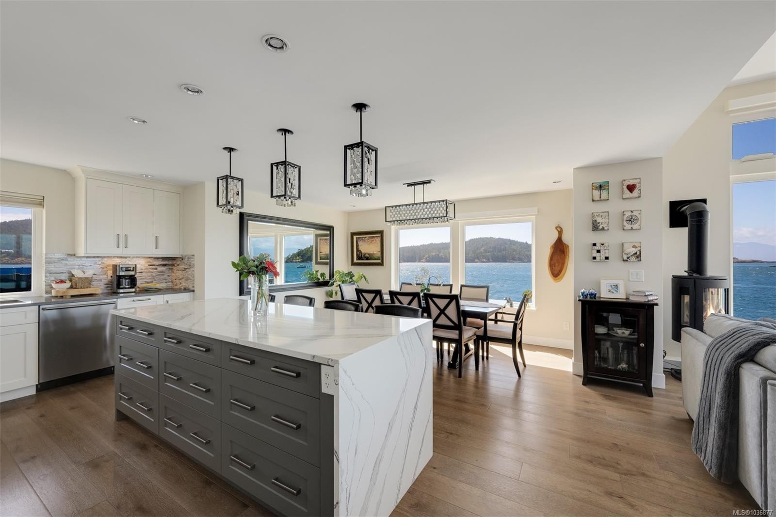 825 Sunset Pt, Sooke, BC