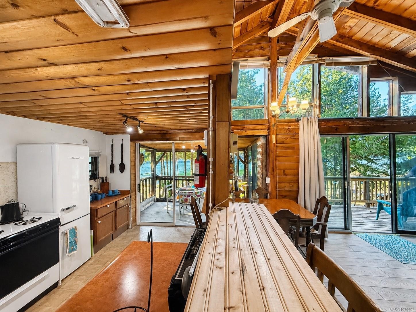 3148 Bay Rd, Qualicum Beach, BC