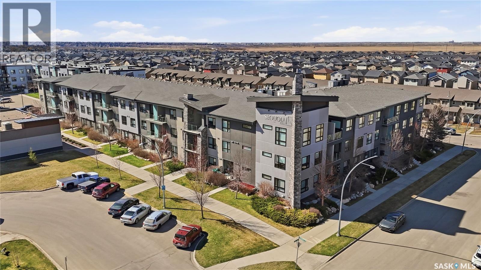 212 235 Evergreen Square, Saskatoon, SK - Outdoor