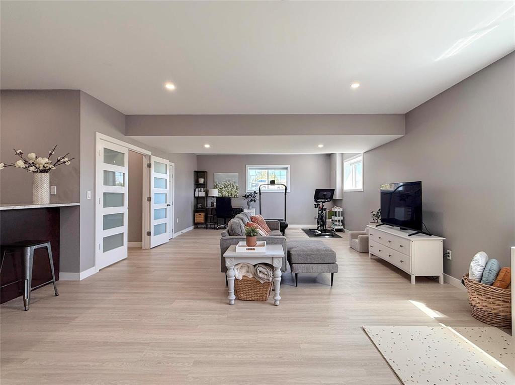 348 Hoops Loop Road, Shilo, MB - Indoor