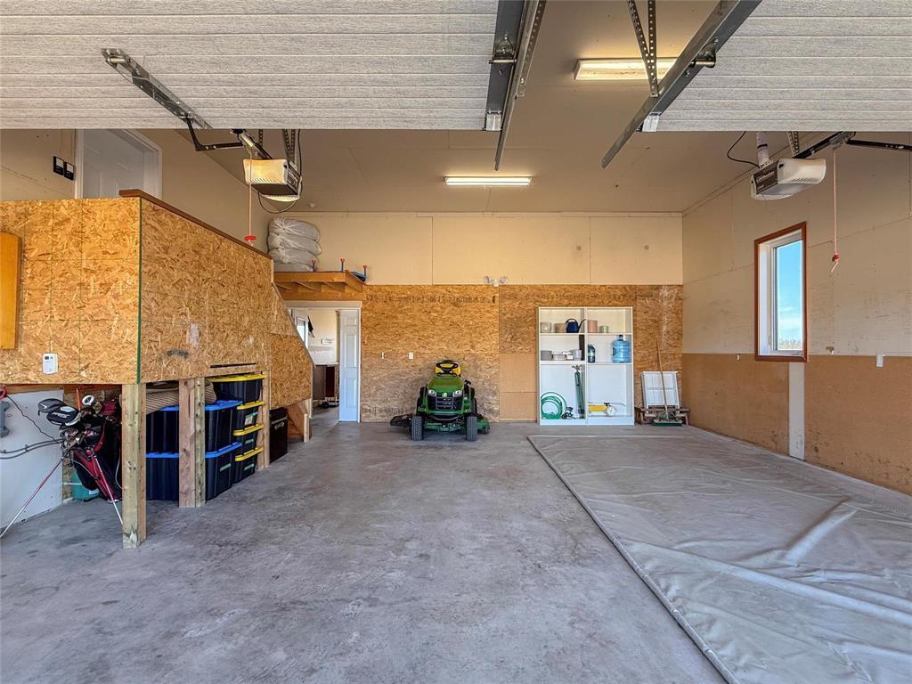 348 Hoops Loop Road, Shilo, MB - Indoor Photo Showing Garage