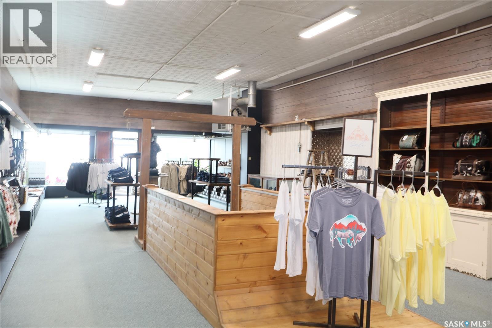 128 Centre Street, Assiniboia, SK