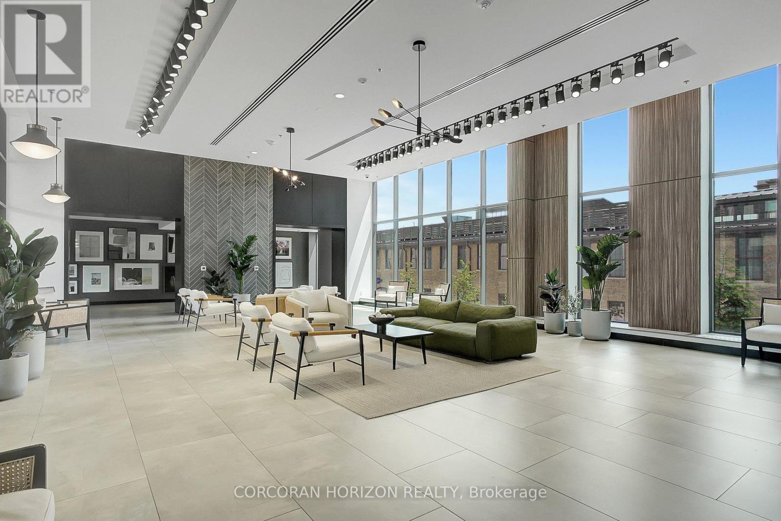 901 - 50 Grand Avenue S, Cambridge, ON - Indoor