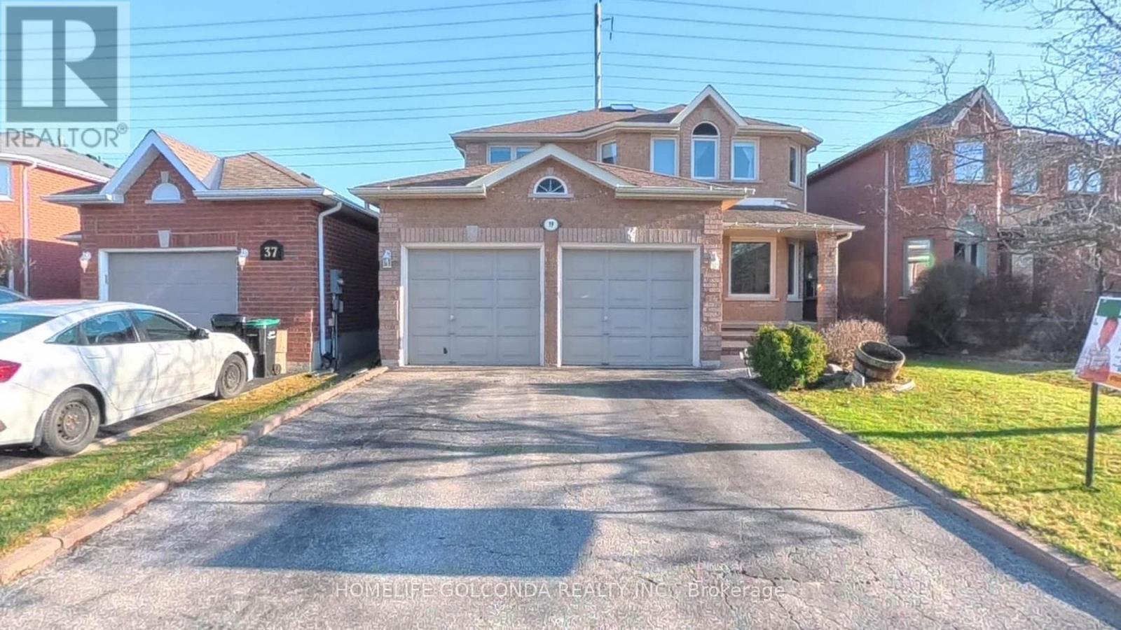 39 Etherington Crescent, Barrie, ON - Outdoor With Facade