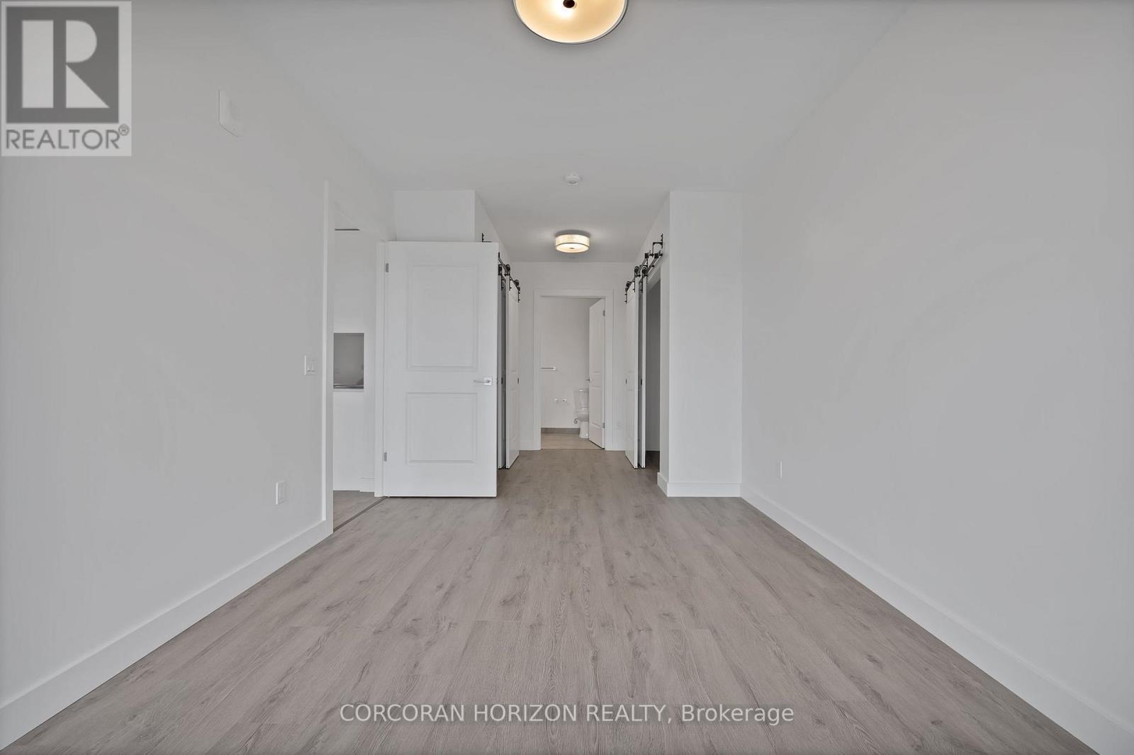 1904 - 15 Glebe Street, Cambridge, ON - Indoor Photo Showing Other Room
