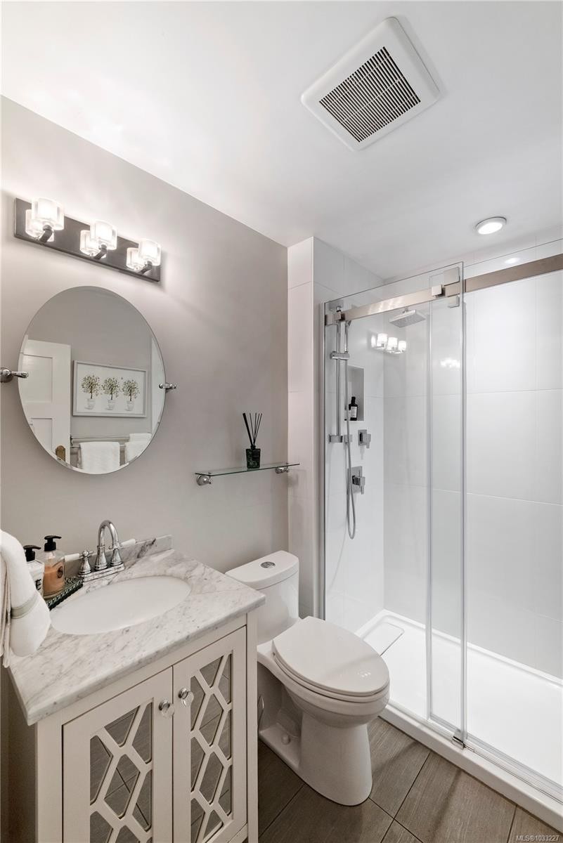 1069 Joan Cres, Victoria, BC