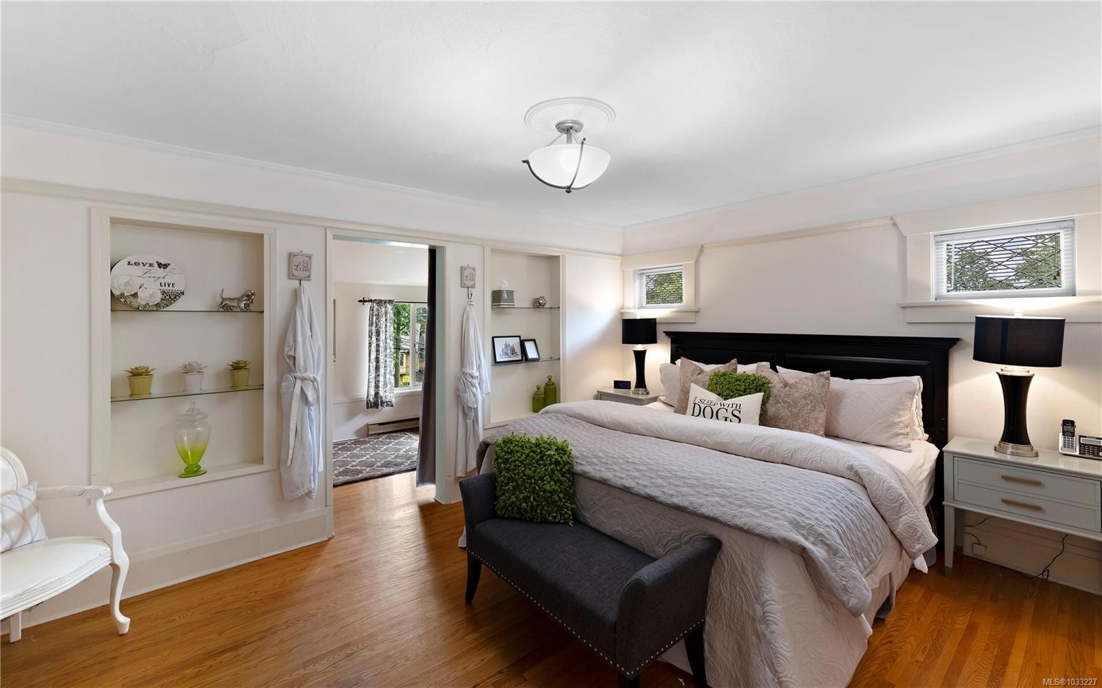 1069 Joan Cres, Victoria, BC