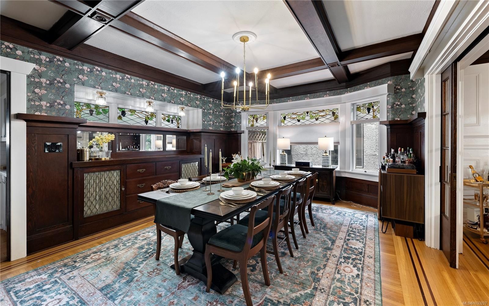 1069 Joan Cres, Victoria, BC