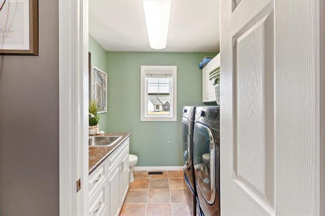 11 Spillway Cove, St Malo, MB