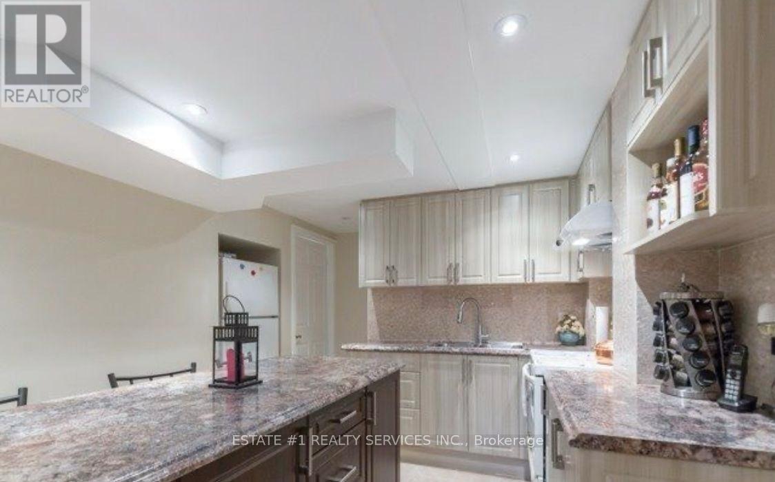 Bsmnt - 36 Dafoe Crescent E, Brampton, ON - Indoor Photo Showing Kitchen
