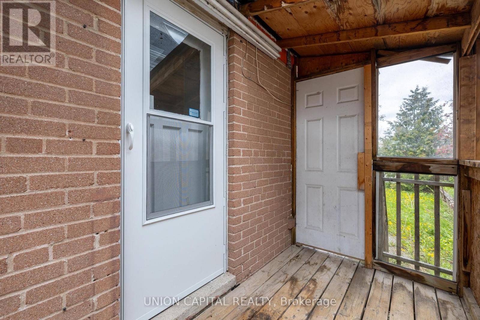 34 Lisburn Crescent, Toronto, ON - Outdoor With Exterior