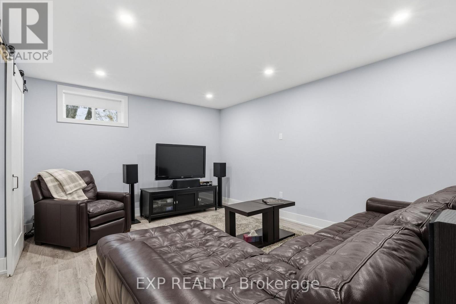 2116 Binbrook Road E, Hamilton, ON - Indoor Photo Showing Other Room