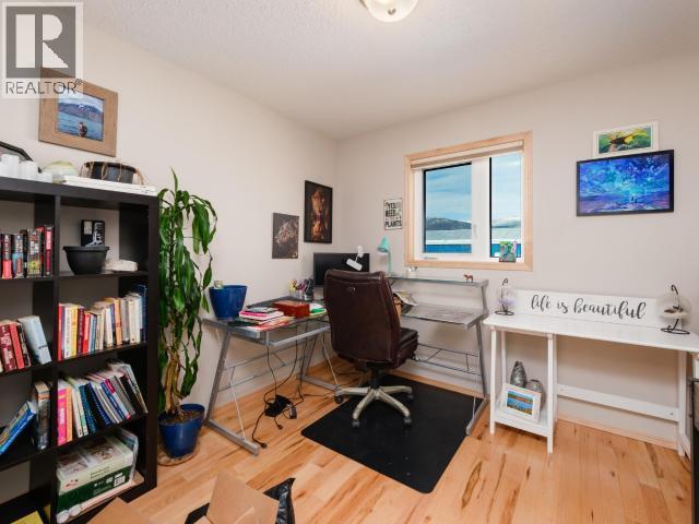 137 Olive May Way, Whitehorse, YT - Indoor Photo Showing Office