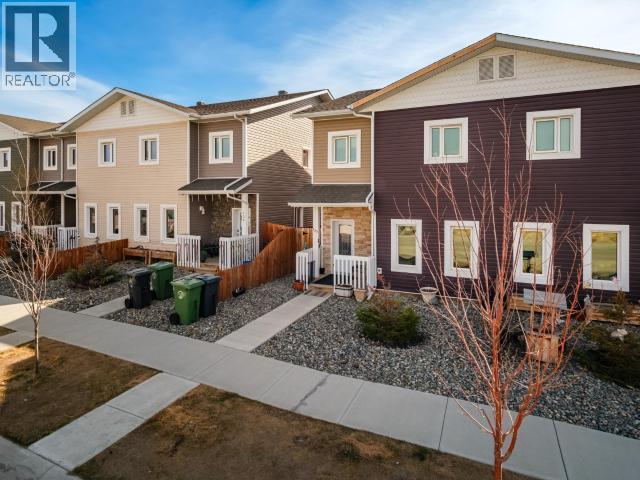 137 Olive May Way, Whitehorse, YT - Outdoor