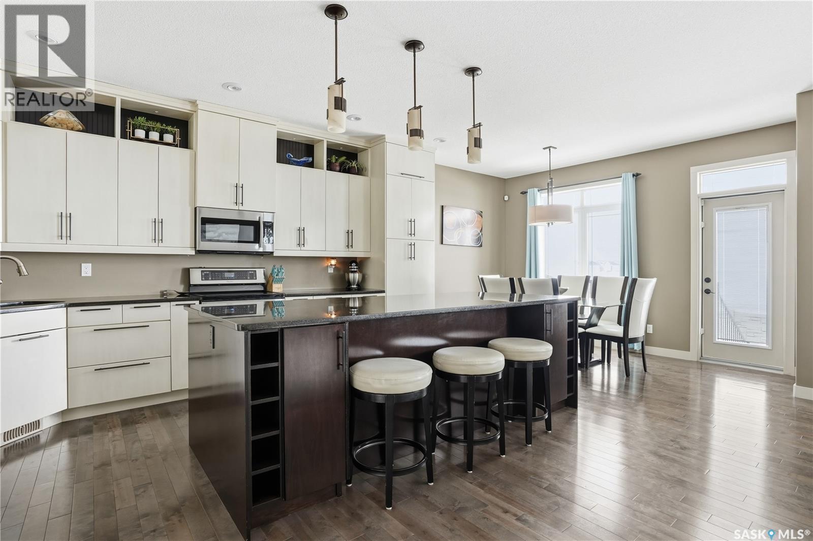 1532 Maple Hill Crescent N, Regina, SK - Indoor